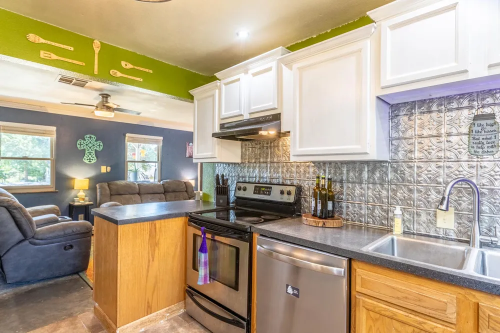 1251 W Taylor Sallisaw, OK 74955