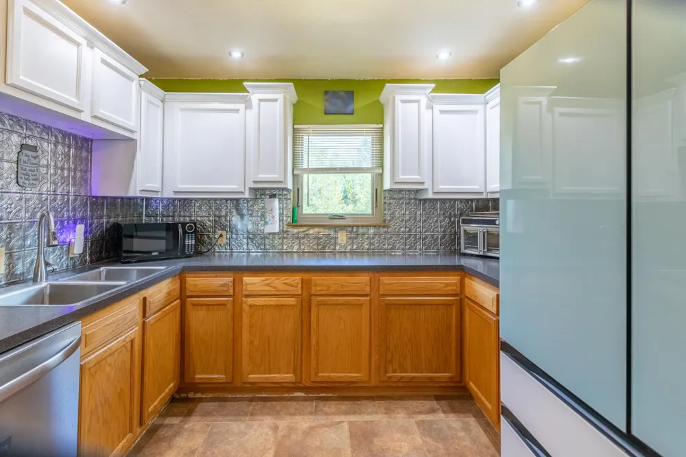 1251 W Taylor Sallisaw, OK 74955