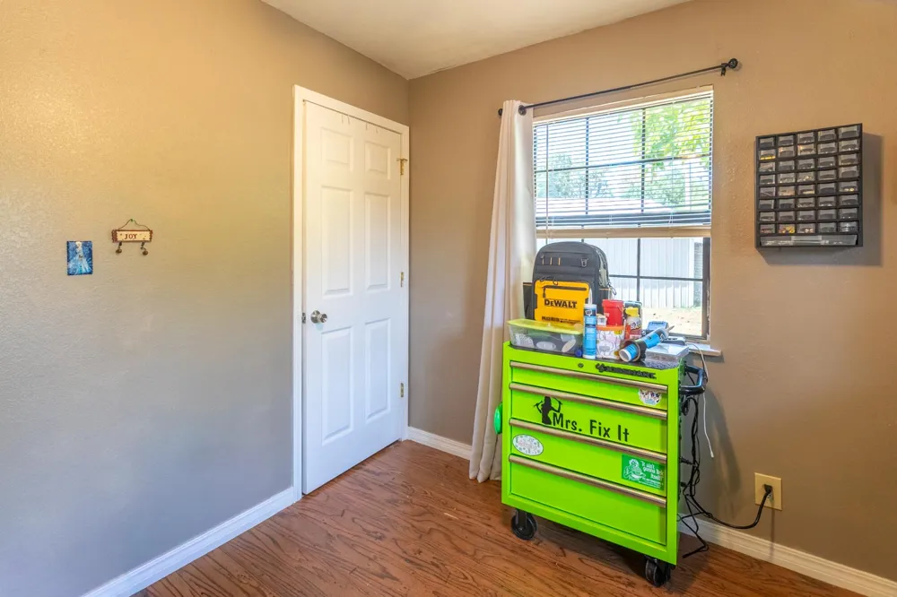 1251 W Taylor Sallisaw, OK 74955
