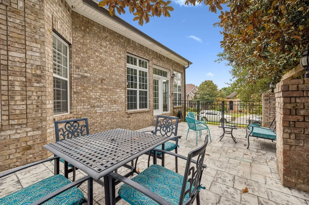 1027 Isaac Franklin Dr Gallatin, TN 37066