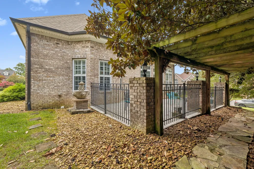 1027 Isaac Franklin Dr Gallatin, TN 37066