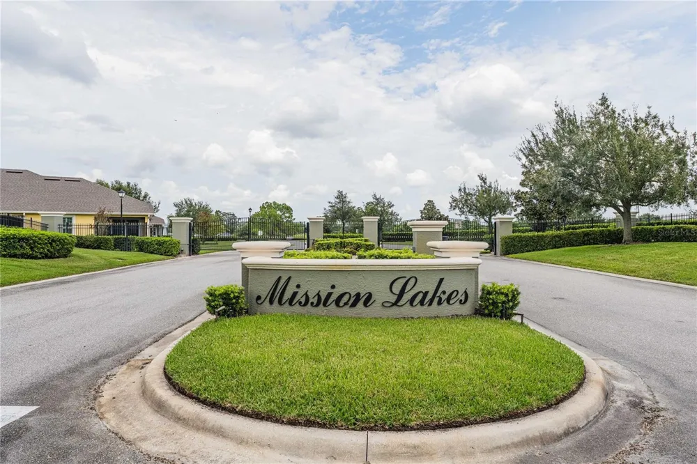 3019 MISSION LAKES DRIVE Lakeland, FL 33803