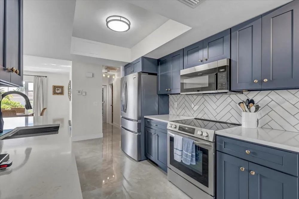 11 OLD TRAIL ROAD Englewood, FL 34223
