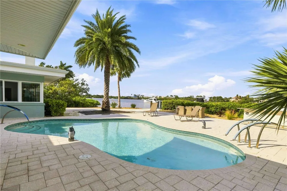 3780 CUTLASS BAYOU ROAD Nokomis, FL 34275