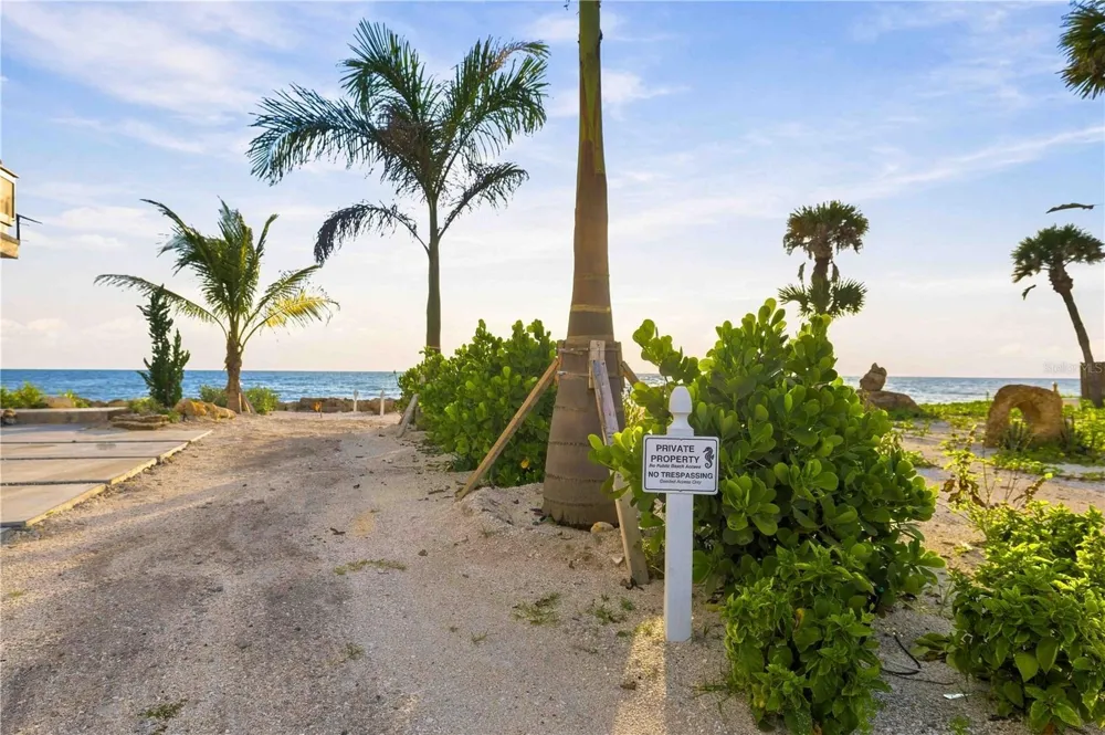 3780 CUTLASS BAYOU ROAD Nokomis, FL 34275