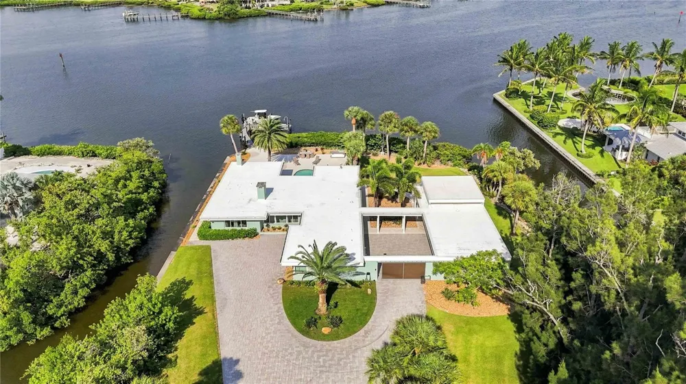 3780 CUTLASS BAYOU ROAD Nokomis, FL 34275