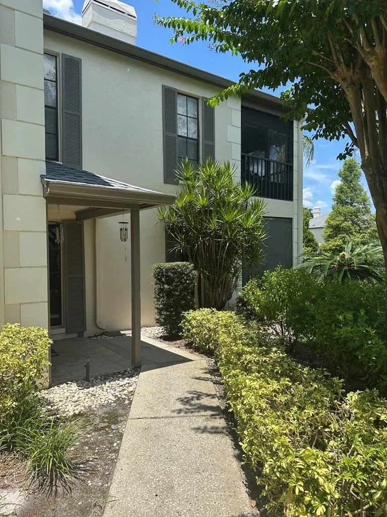 13046 VILLAGE CHASE CIRCLE #13046 Tampa, FL 33618