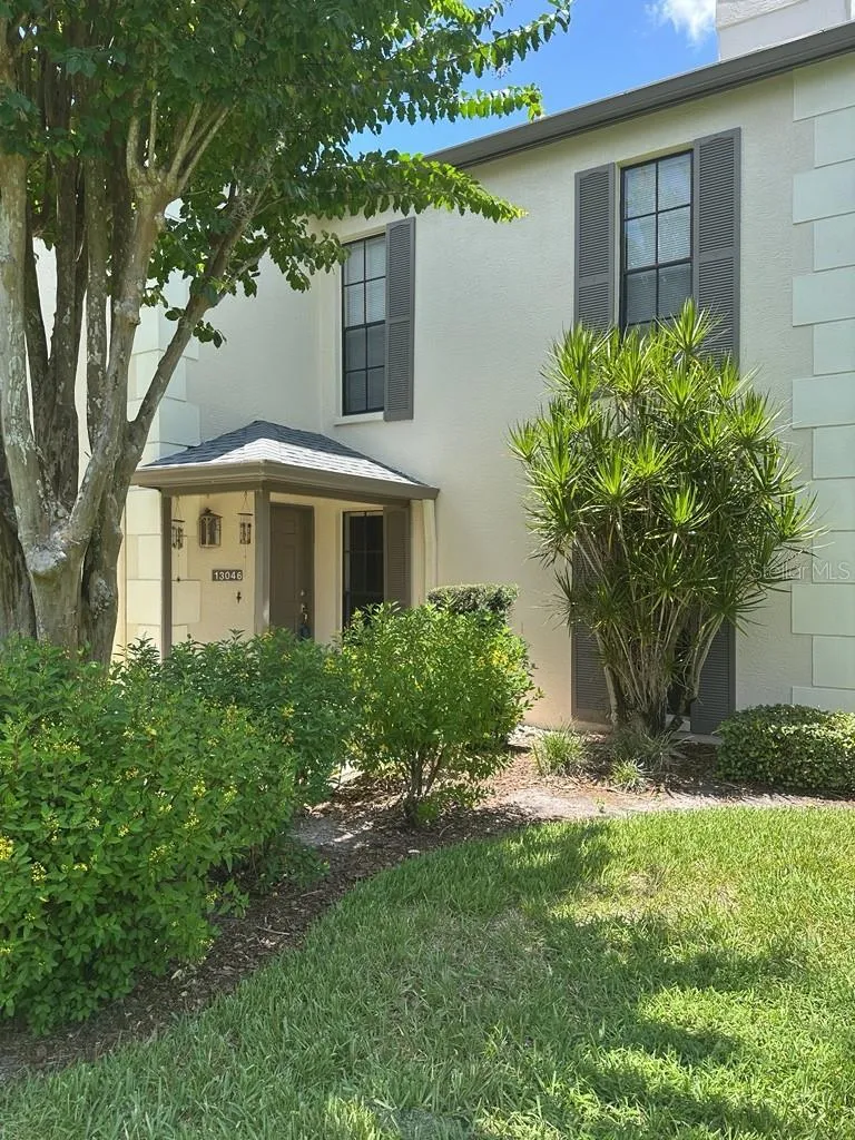 13046 VILLAGE CHASE CIRCLE #13046 Tampa, FL 33618
