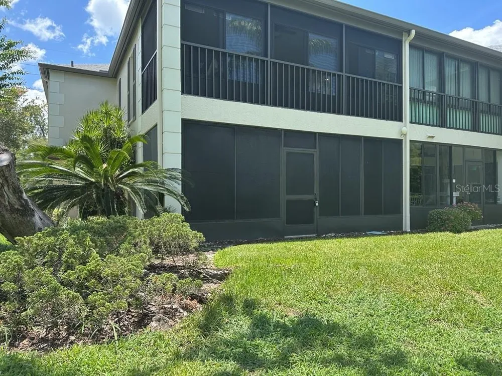 13046 VILLAGE CHASE CIRCLE #13046 Tampa, FL 33618