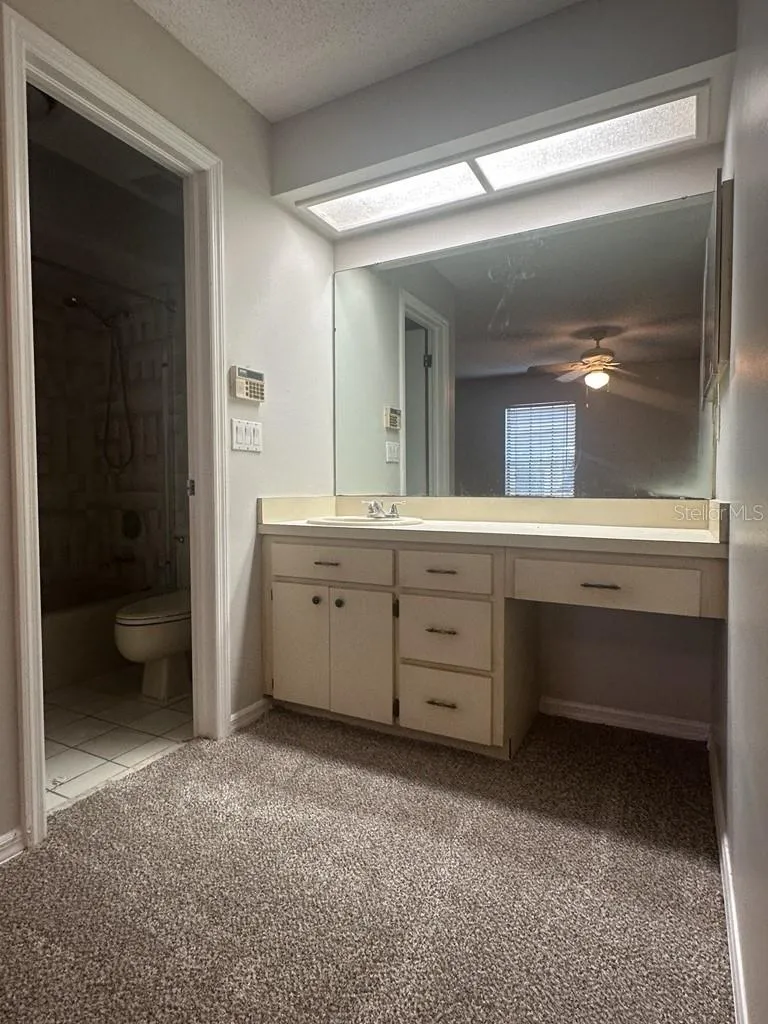 13046 VILLAGE CHASE CIRCLE #13046 Tampa, FL 33618