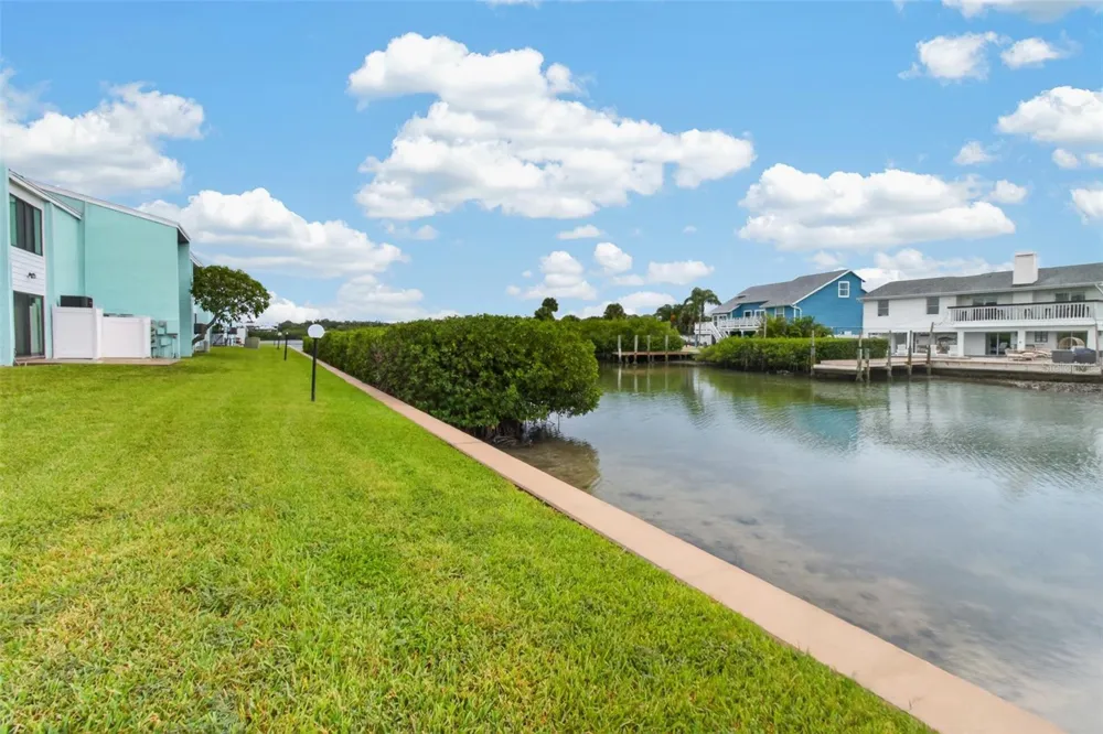 1 WINDRUSH BOULEVARD #65 Indian Rocks Beach, FL 33785