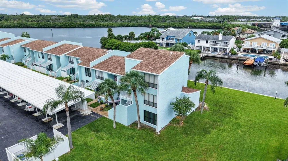 1 WINDRUSH BOULEVARD #65 Indian Rocks Beach, FL 33785