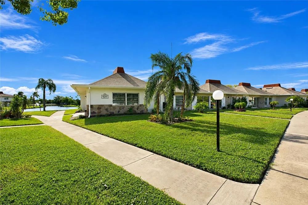 4344 TAHITIAN GARDENS CIRCLE #D Holiday, FL 34691