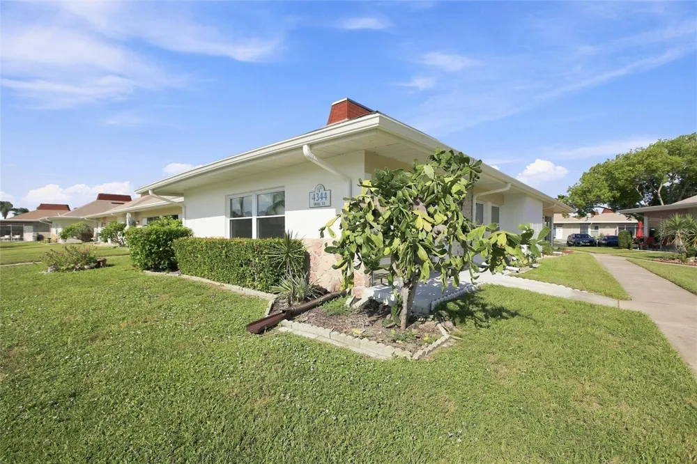 4344 TAHITIAN GARDENS CIRCLE #D Holiday, FL 34691