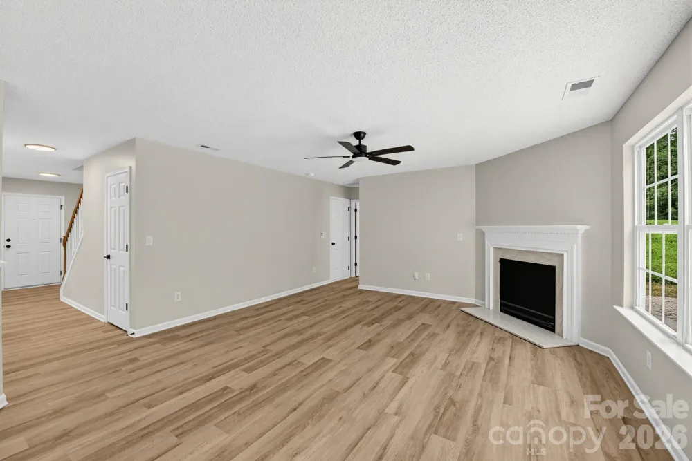 1034 Chalk Hill Lane Charlotte, NC 28214