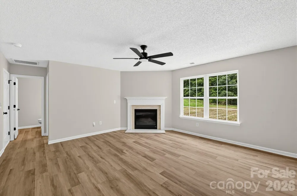 1034 Chalk Hill Lane Charlotte, NC 28214