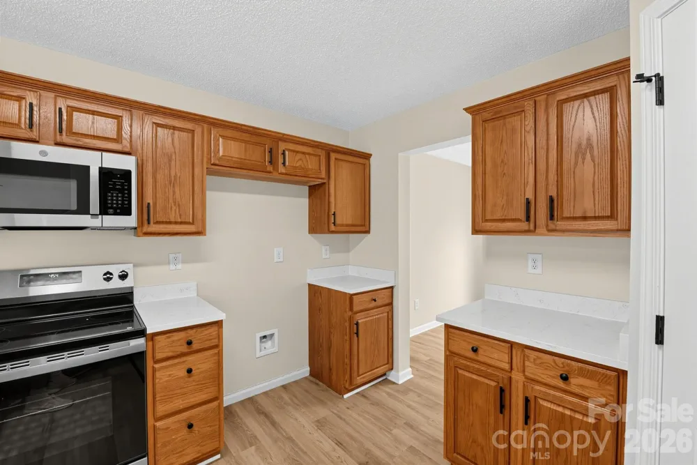 1034 Chalk Hill Lane Charlotte, NC 28214
