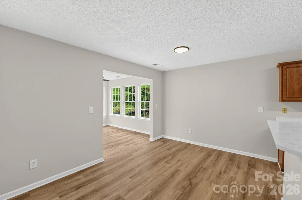 1034 Chalk Hill Lane Charlotte, NC 28214