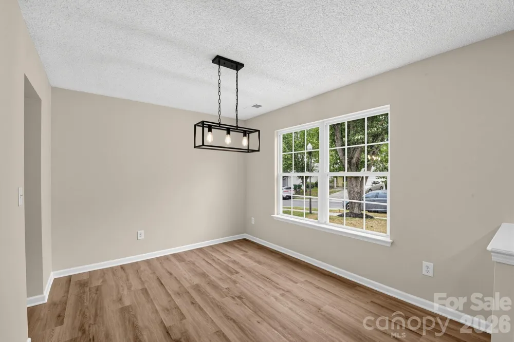 1034 Chalk Hill Lane Charlotte, NC 28214