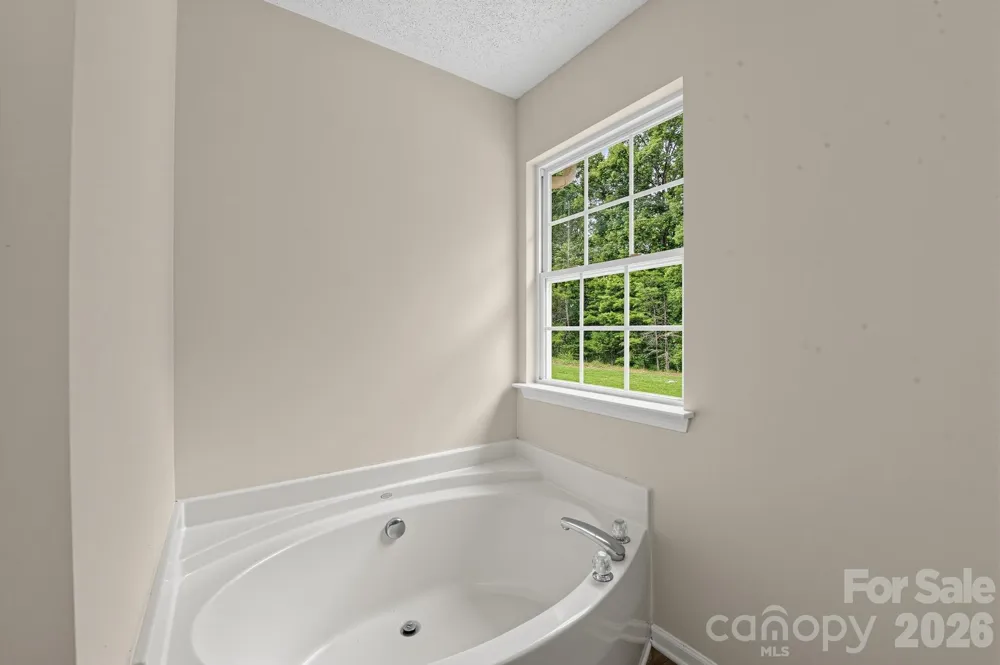 1034 Chalk Hill Lane Charlotte, NC 28214