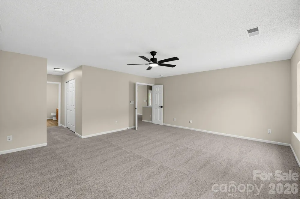 1034 Chalk Hill Lane Charlotte, NC 28214