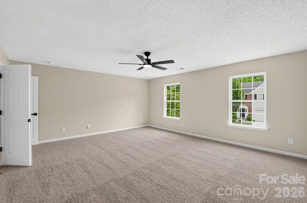 1034 Chalk Hill Lane Charlotte, NC 28214