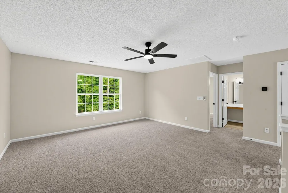 1034 Chalk Hill Lane Charlotte, NC 28214