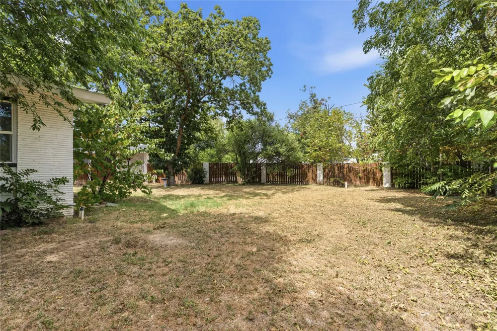 2006 11th Street Brownwood, TX 76801