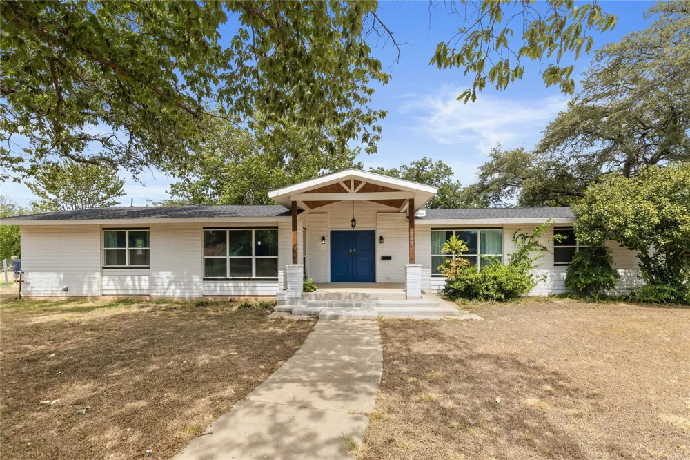 2006 11th Street Brownwood, TX 76801