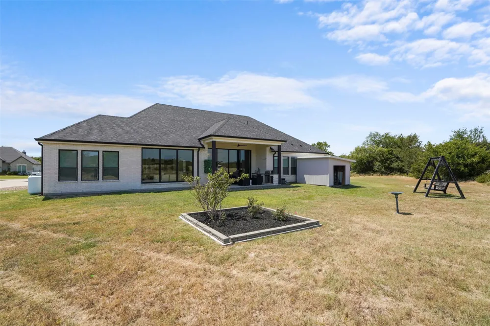 2315 Doe Crossing Caddo Mills, TX 75135