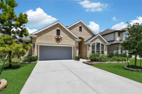4611 Silver Moon Drive
