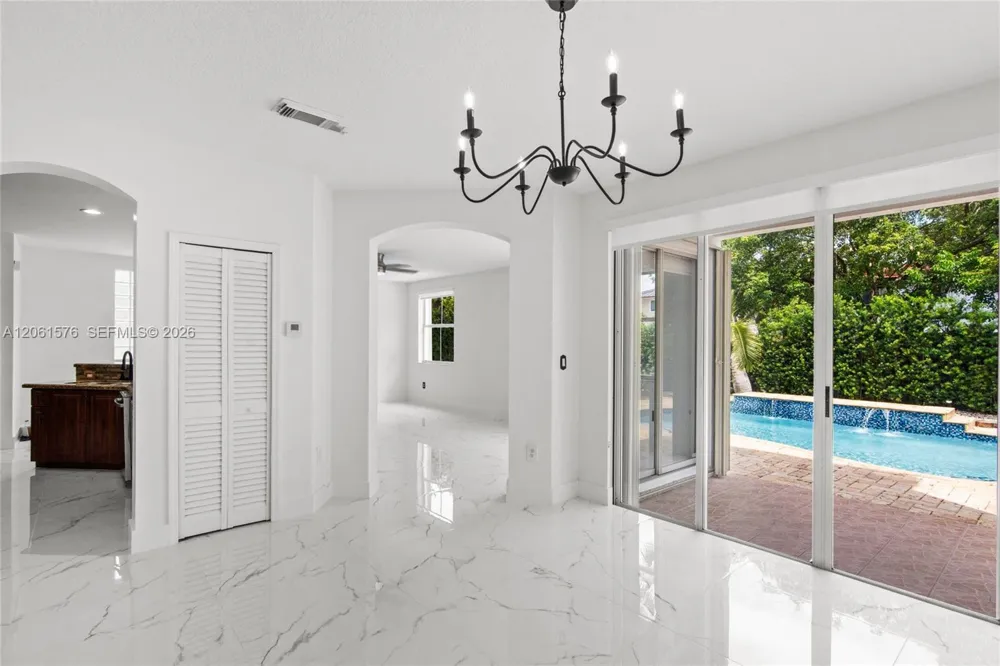 16001 SW 43rd Ter Miami, FL 33185
