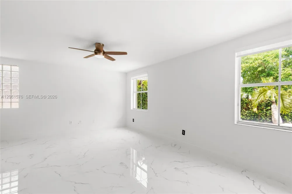 16001 SW 43rd Ter Miami, FL 33185