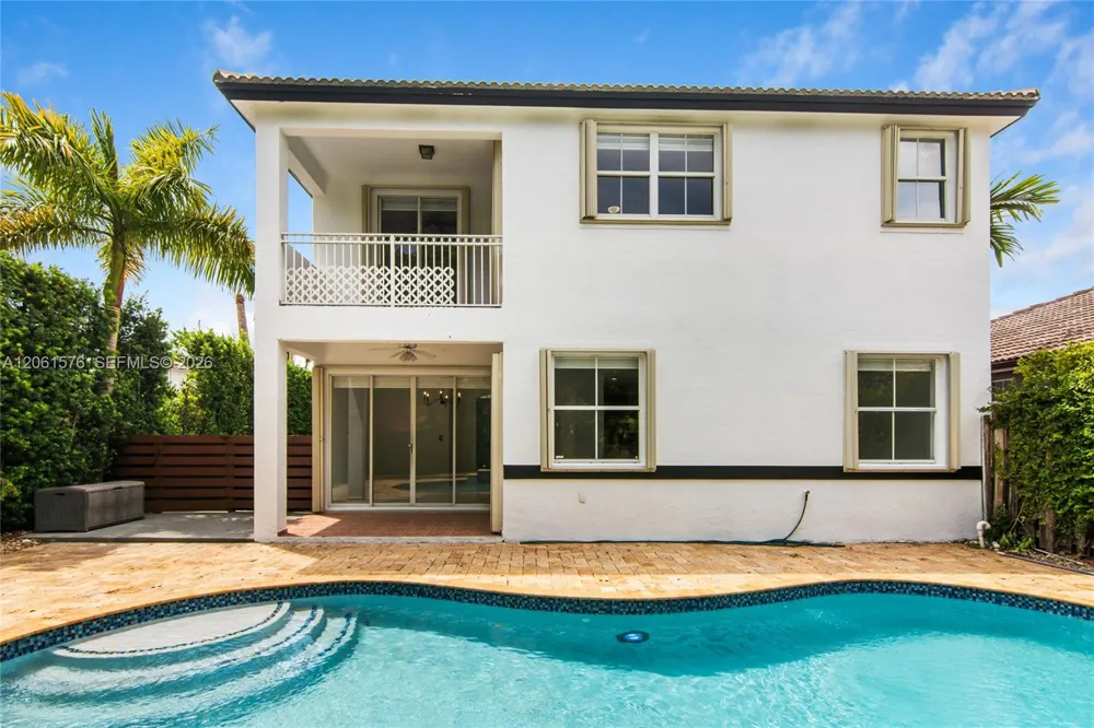 16001 SW 43rd Ter Miami, FL 33185