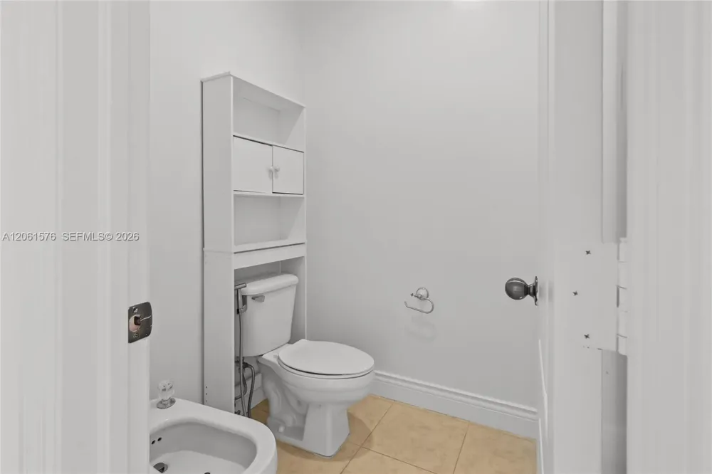 16001 SW 43rd Ter Miami, FL 33185