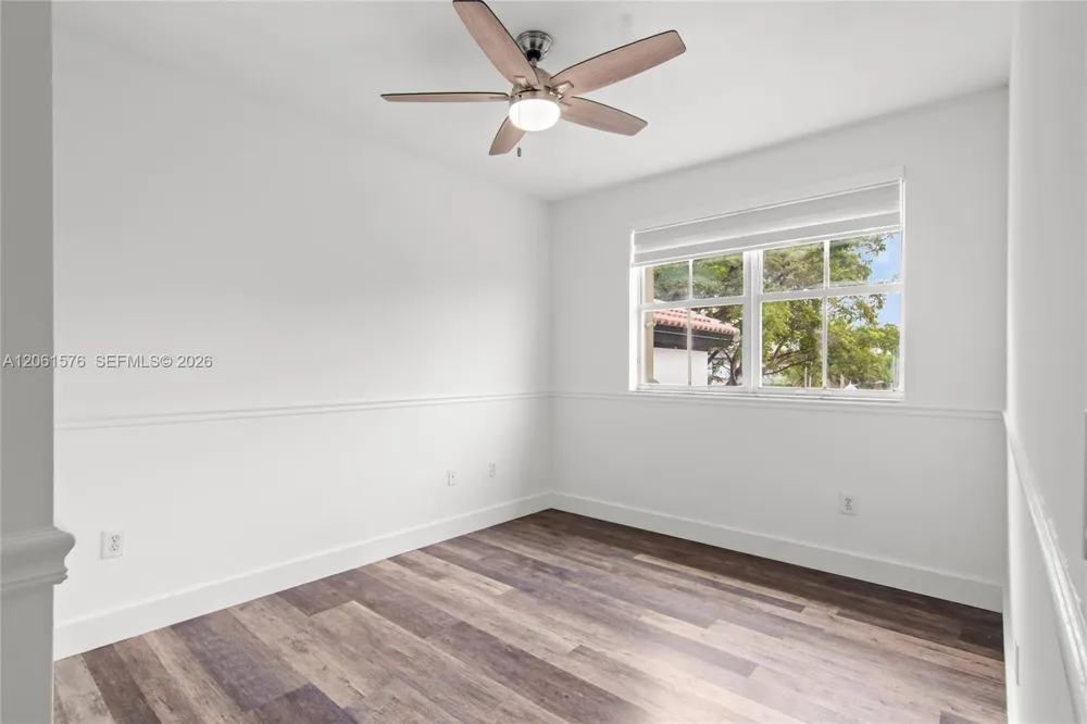 16001 SW 43rd Ter Miami, FL 33185