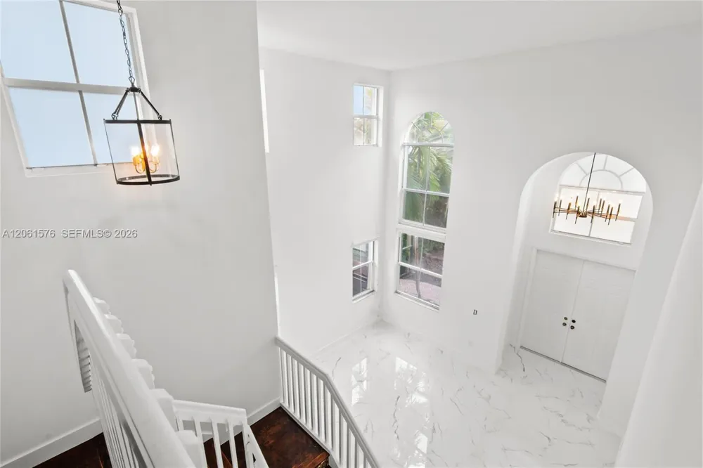 16001 SW 43rd Ter Miami, FL 33185