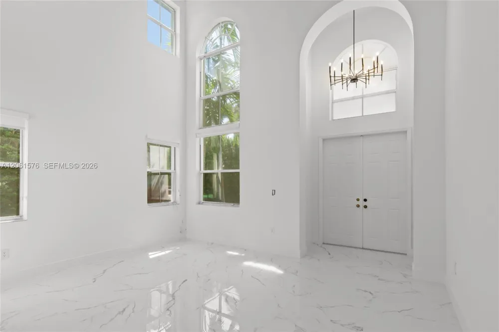 16001 SW 43rd Ter Miami, FL 33185