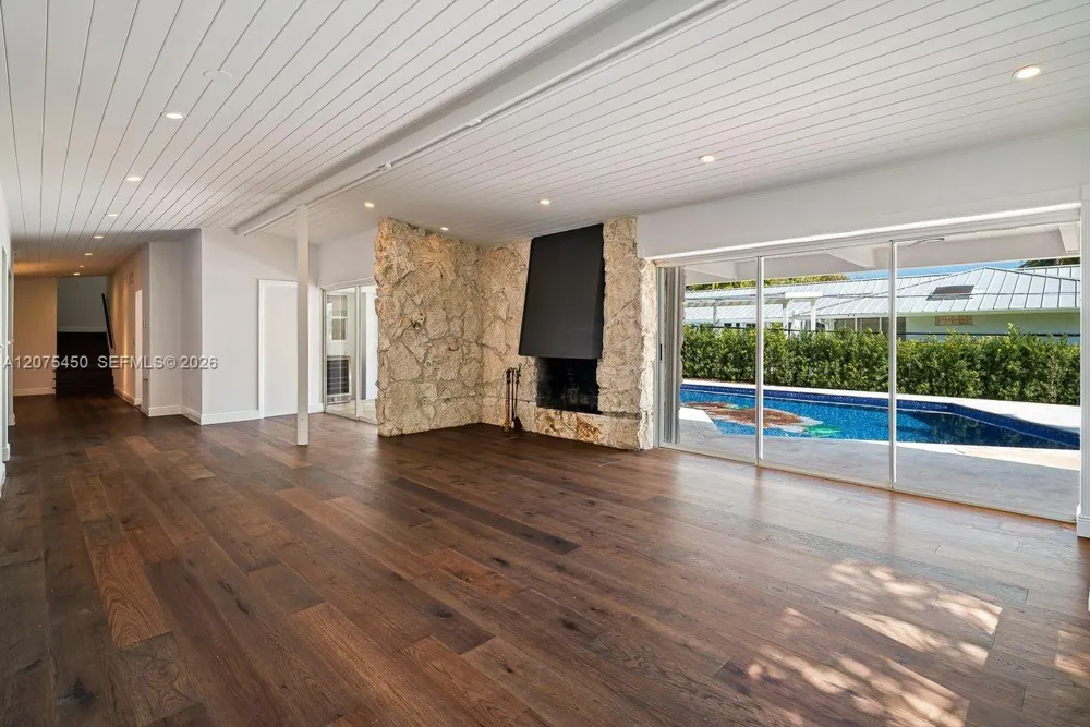 669 S Mashta Dr Key Biscayne, FL 33149