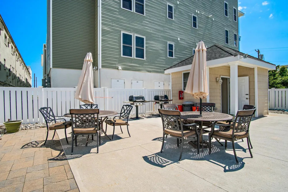 407 E Palm Road Wildwood Crest, NJ 08260