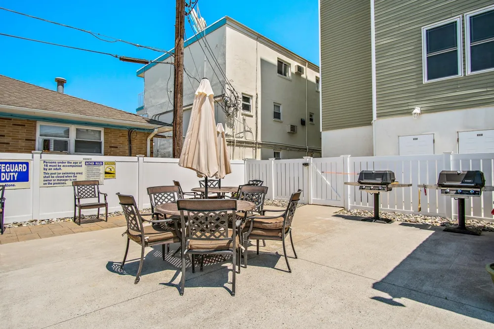 407 E Palm Road Wildwood Crest, NJ 08260