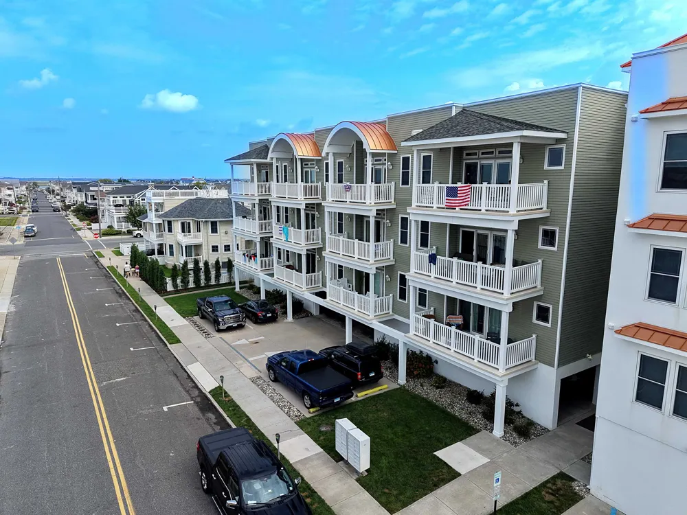 407 E Palm Road Wildwood Crest, NJ 08260