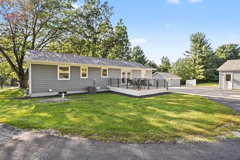 6571 W Johnson Road La Porte, IN 46350