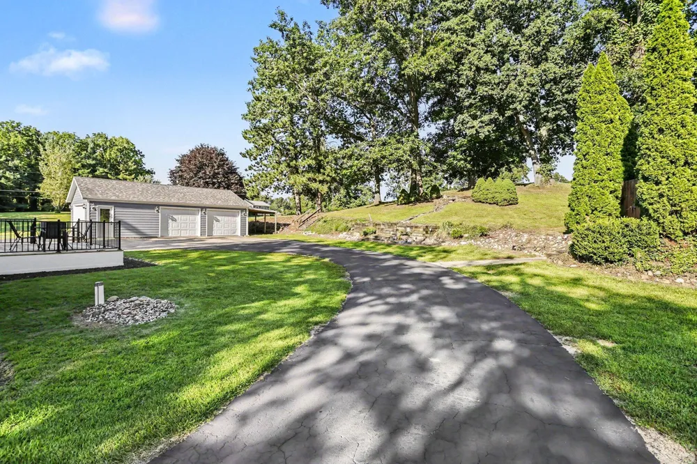6571 W Johnson Road La Porte, IN 46350