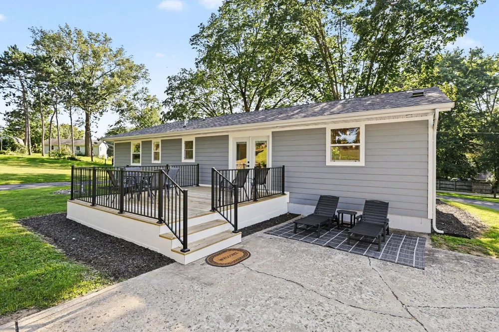 6571 W Johnson Road La Porte, IN 46350