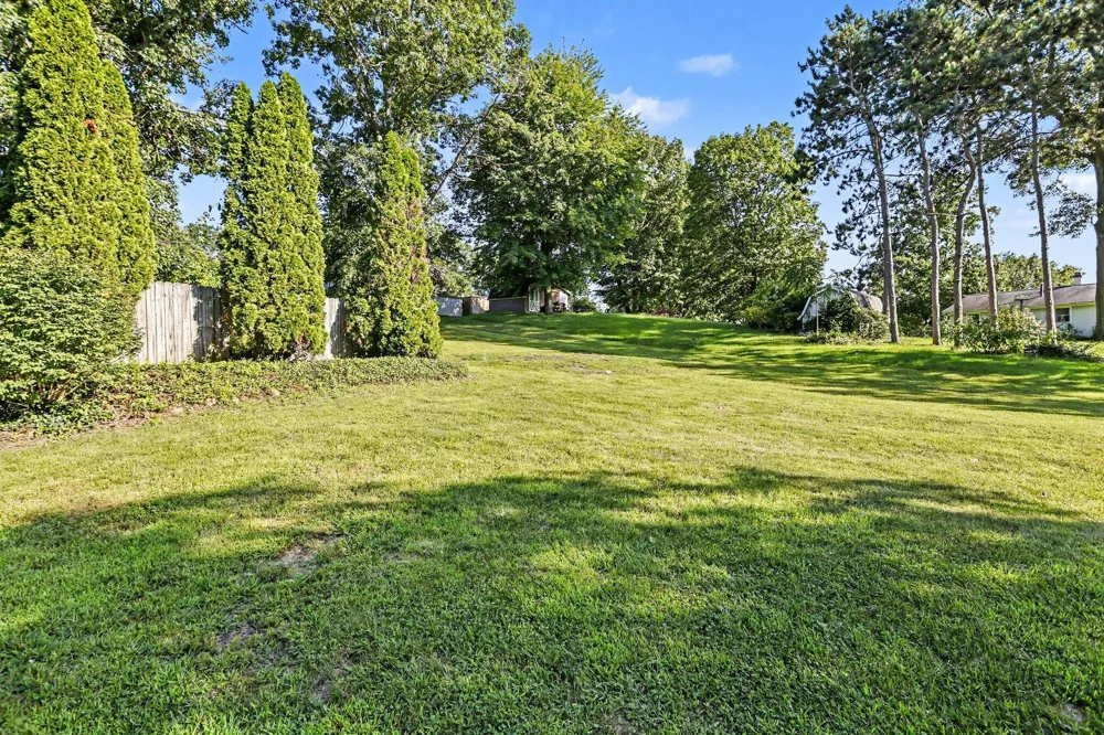 6571 W Johnson Road La Porte, IN 46350