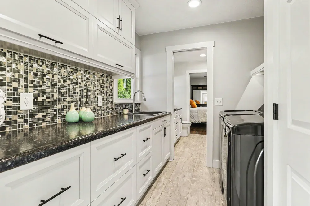 6571 W Johnson Road La Porte, IN 46350