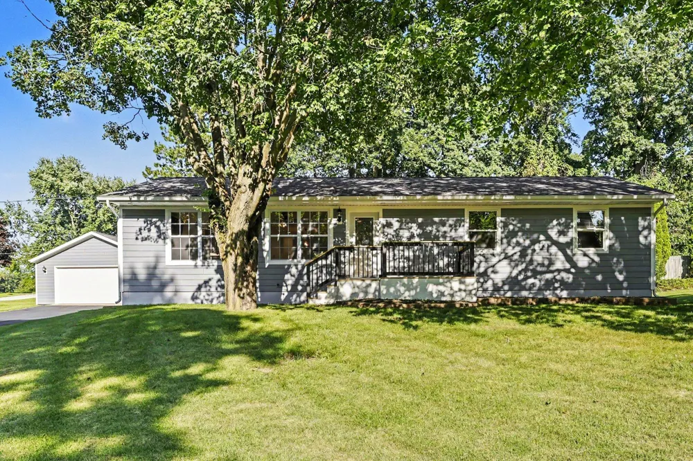 6571 W Johnson Road La Porte, IN 46350