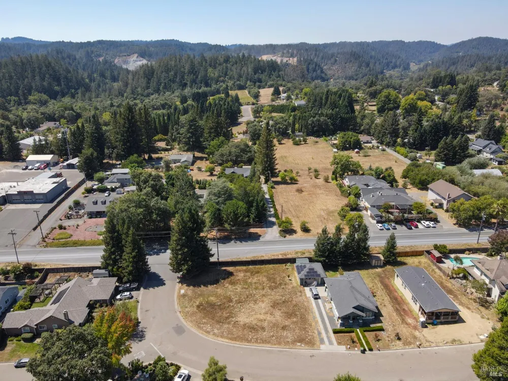 8021 Speer Ranch Road Forestville, CA 95436
