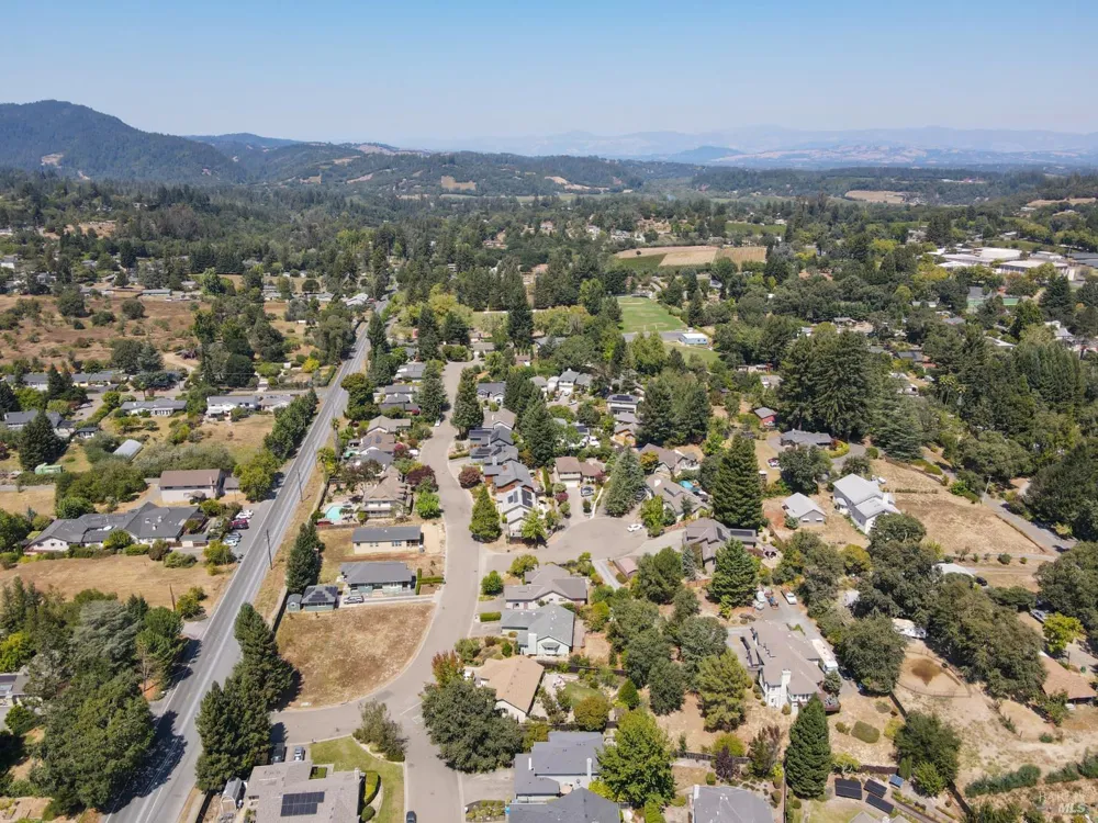 8021 Speer Ranch Road Forestville, CA 95436